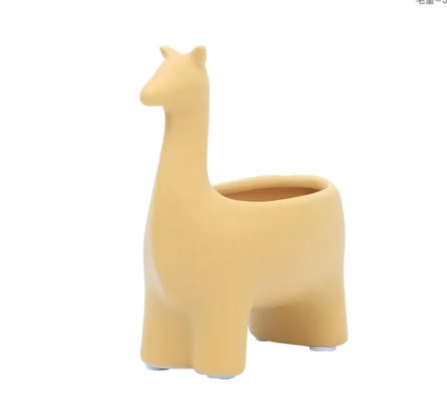 أواني زهور صفراء على شكل حيوانات للنباتات العصارية. مجموعة أواني نباتات مرحة للنباتات العصارية اللذيذة.