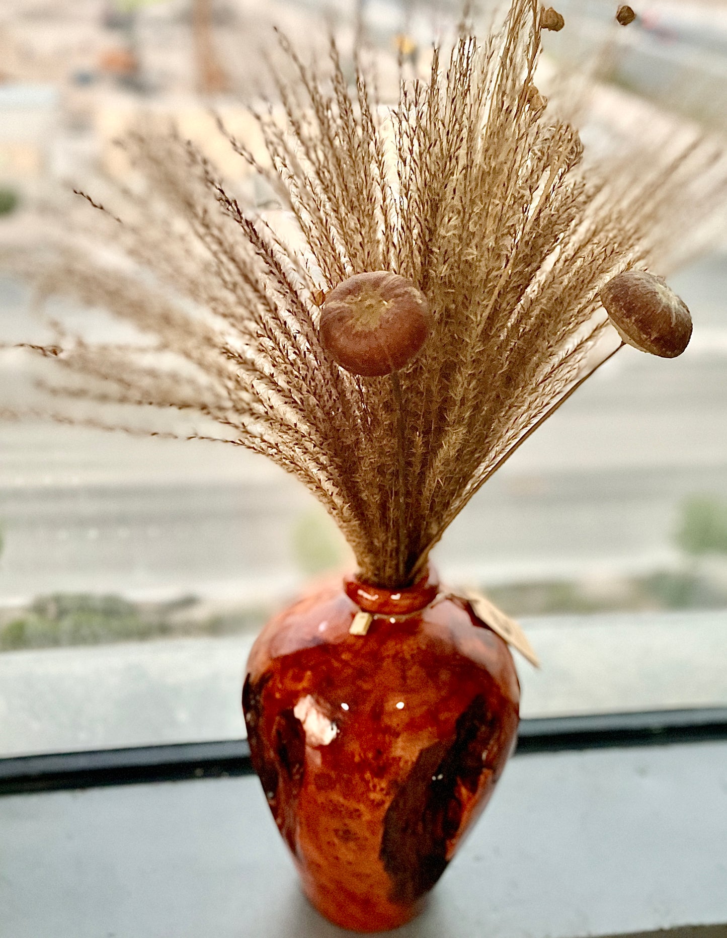 Handcrafted Elegance: Custom Folk Wood Art Burl Wood Vase for Rustic Floral Arrangements and Decor